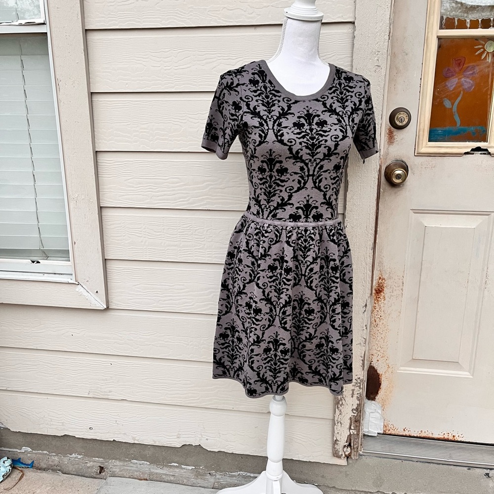 Short-sleeve Dress